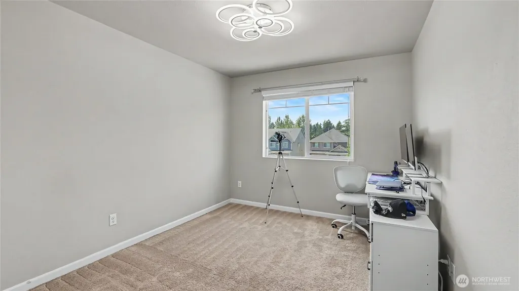 24212 114th Place SE Kent WA 98030