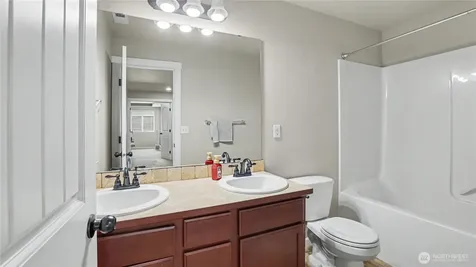 24212 114th Place SE Kent WA 98030