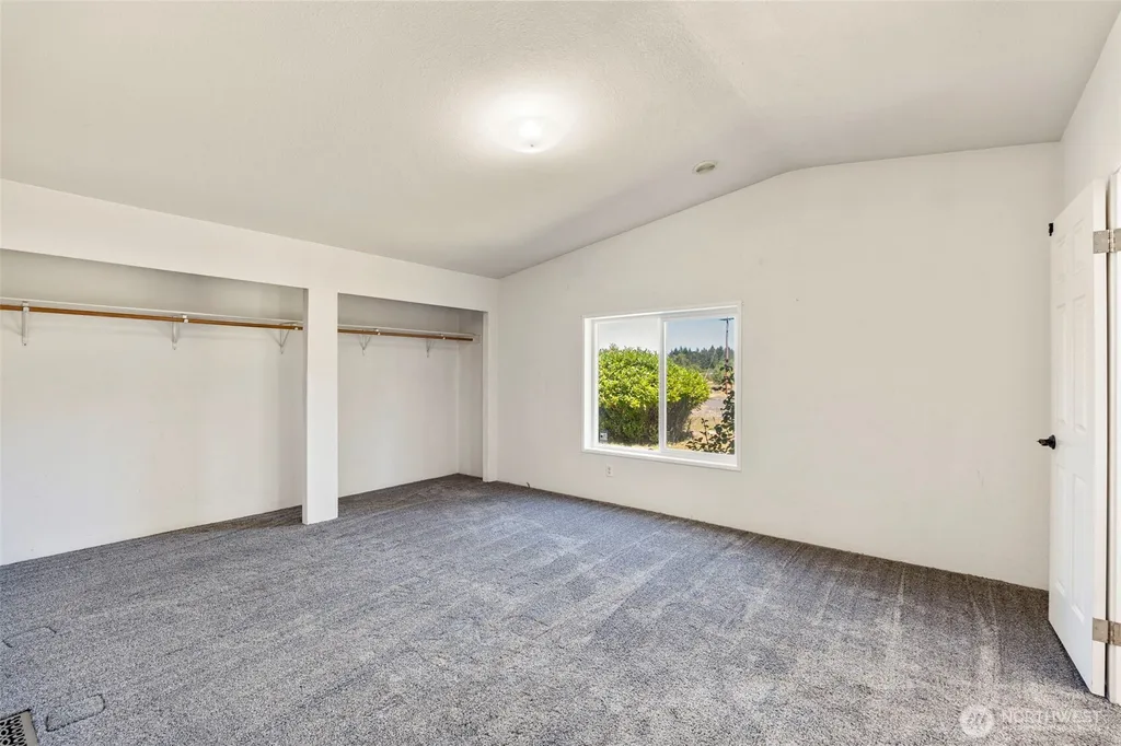 217 Drews Prairie Road Toledo WA 98591