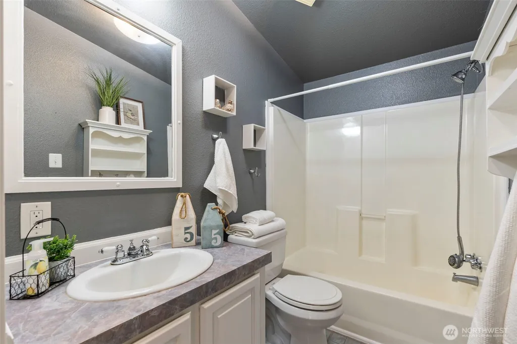 217 Drews Prairie Road Toledo WA 98591