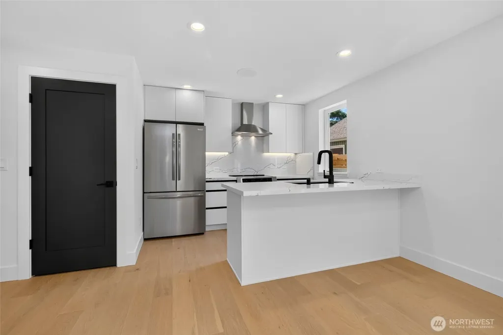 12034 Hiram Place NE Seattle WA 98125
