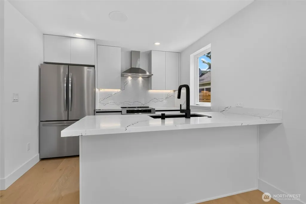 12034 Hiram Place NE Seattle WA 98125
