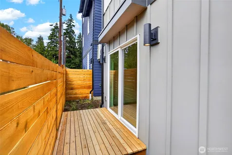 12034 Hiram Place NE Seattle WA 98125