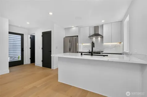 12034 Hiram Place NE Seattle WA 98125