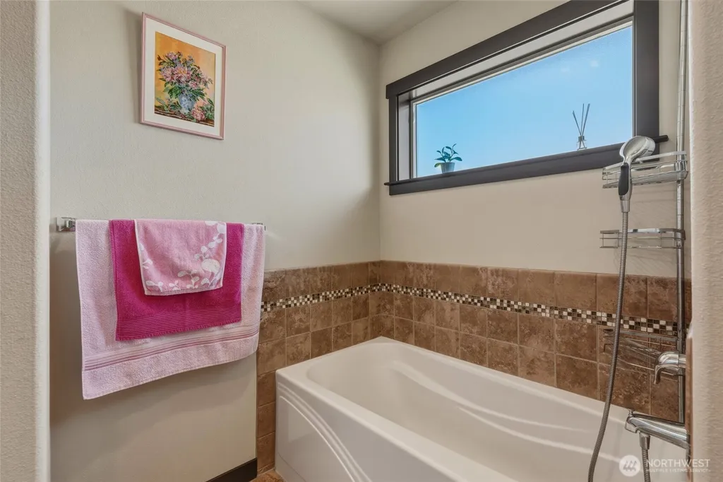 7318 288th Street NW Stanwood WA 98292
