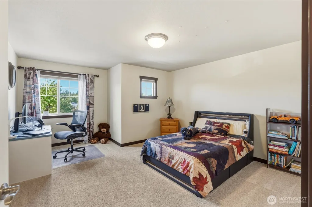 7318 288th Street NW Stanwood WA 98292
