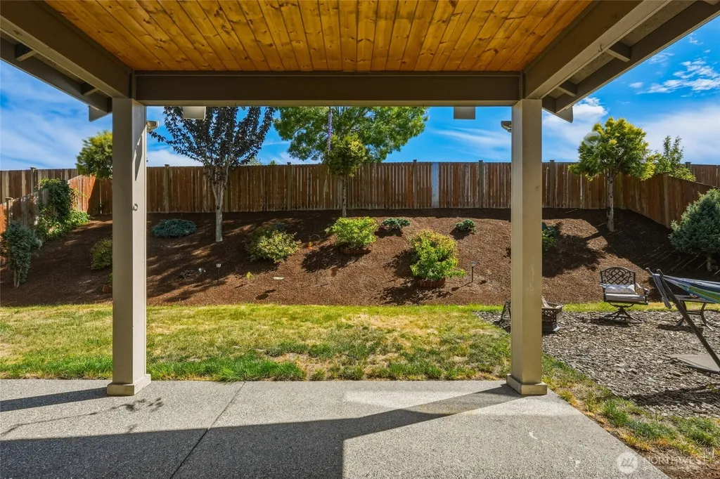 7318 288th Street NW Stanwood WA 98292
