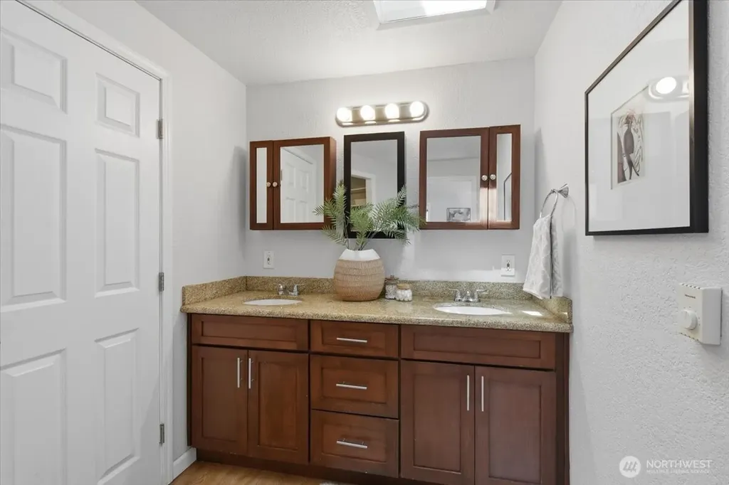 8109 15th Avenue SW Seattle WA 98106