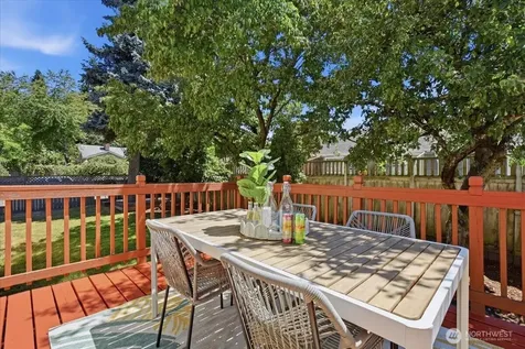8109 15th Avenue SW Seattle WA 98106