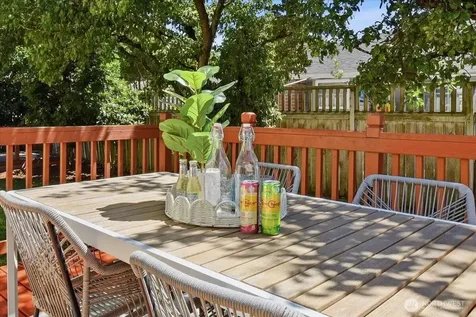 8109 15th Avenue SW Seattle WA 98106