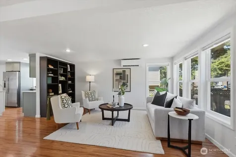 8109 15th Avenue SW Seattle WA 98106