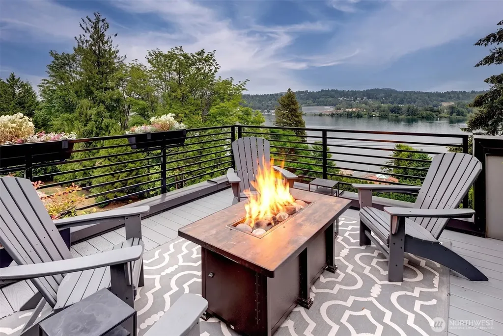 7429 E Mercer Way Mercer Island WA 98040