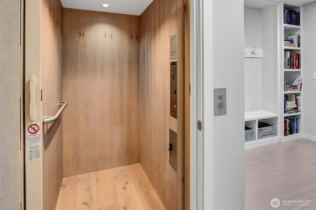 7429 E Mercer Way Mercer Island WA 98040