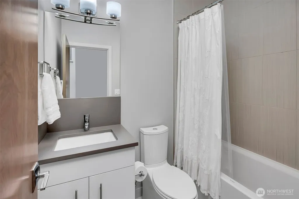 7429 E Mercer Way Mercer Island WA 98040