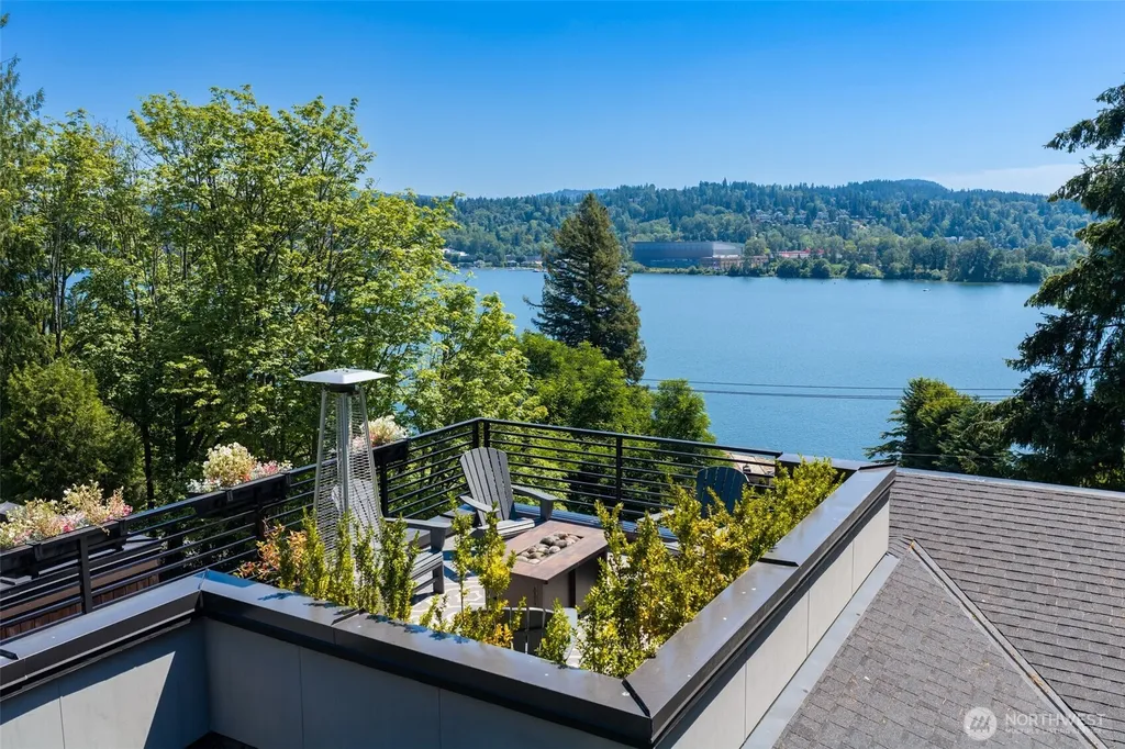 7429 E Mercer Way Mercer Island WA 98040