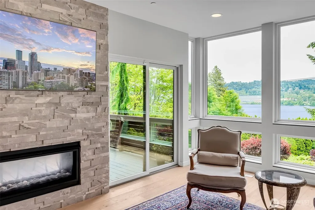 7429 E Mercer Way Mercer Island WA 98040