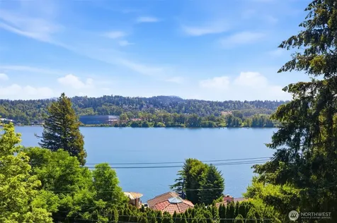7429 E Mercer Way Mercer Island WA 98040