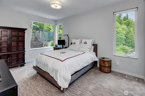 7429 E Mercer Way Mercer Island WA 98040