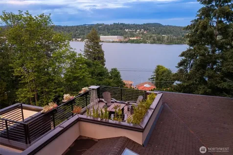 7429 E Mercer Way Mercer Island WA 98040