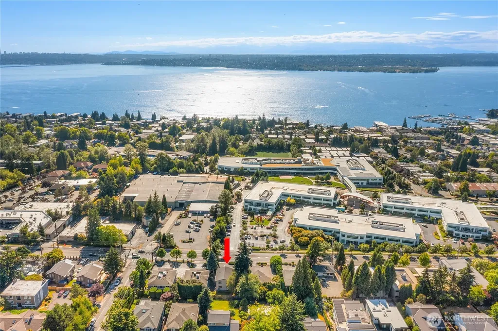 822 6th Street S Kirkland WA 98033