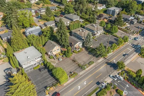 822 6th Street S Kirkland WA 98033