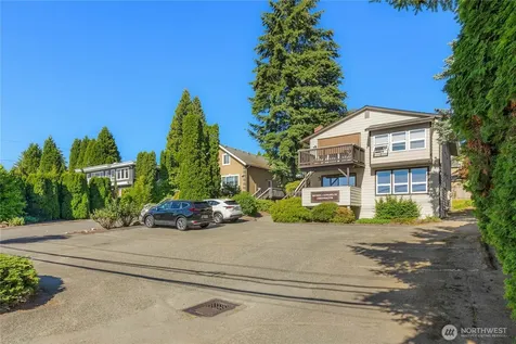 822 6th Street S Kirkland WA 98033
