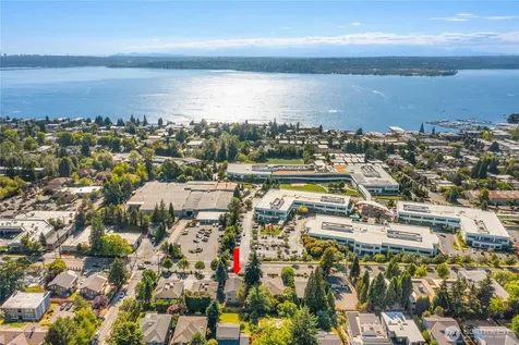 822 6th Street S Kirkland WA 98033