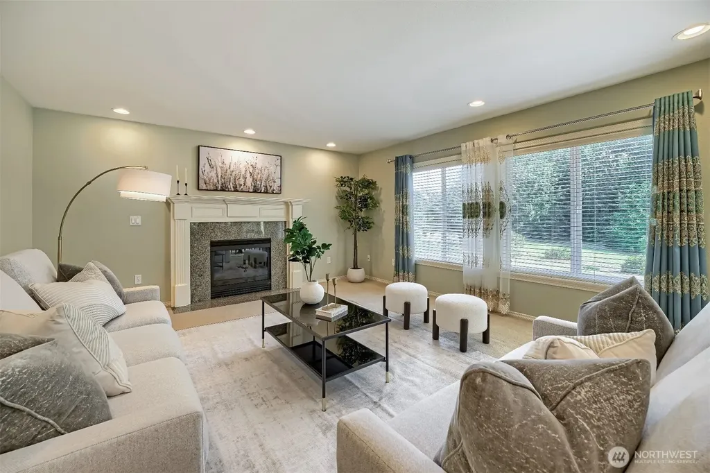 12612 SE 261st Street Kent WA 98030