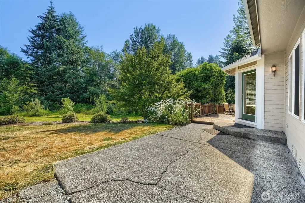 12612 SE 261st Street Kent WA 98030