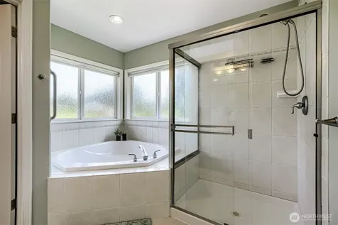 12612 SE 261st Street Kent WA 98030