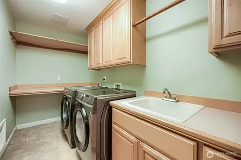 12612 SE 261st Street Kent WA 98030