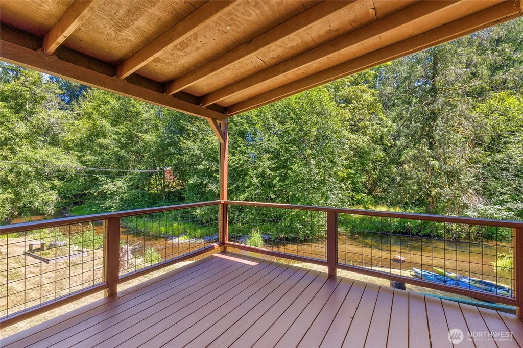 381 E Sherwood Creek Road Allyn WA 98524