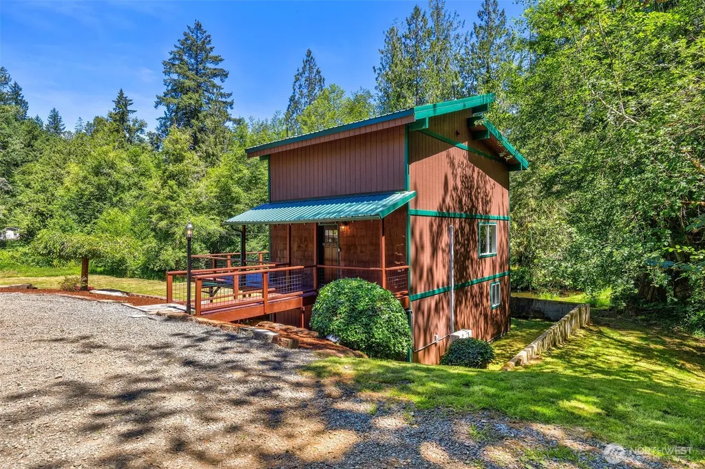 381 E Sherwood Creek Road Allyn WA 98524