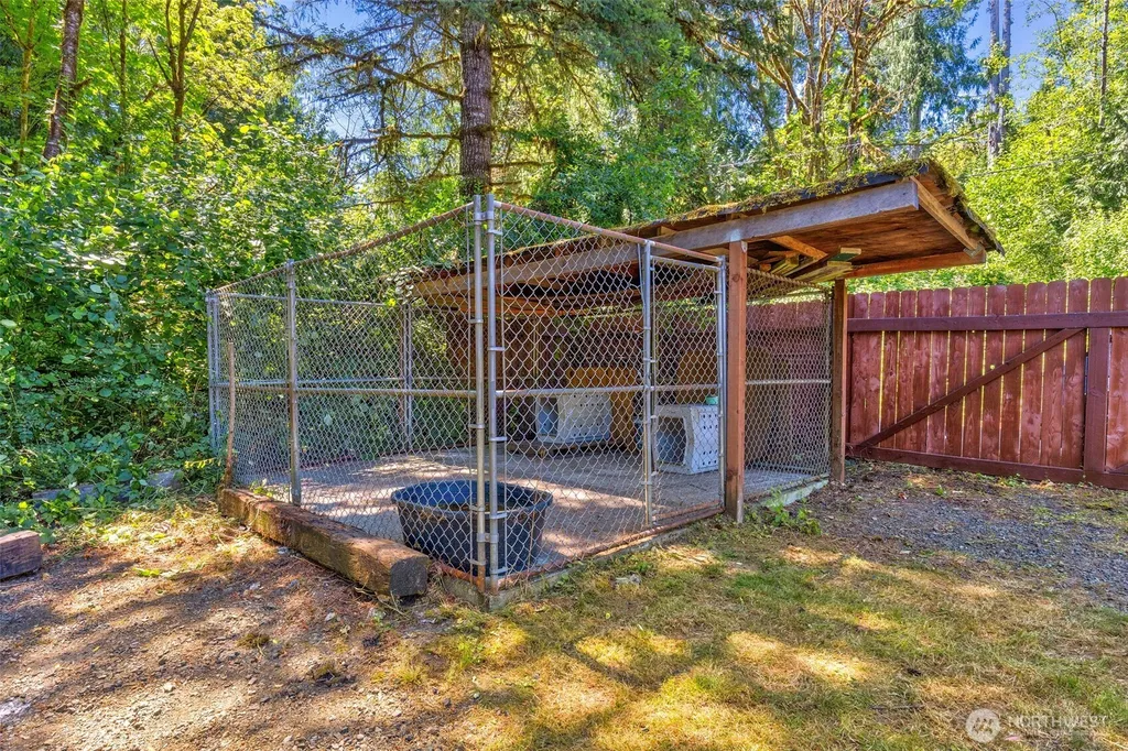 381 E Sherwood Creek Road Allyn WA 98524