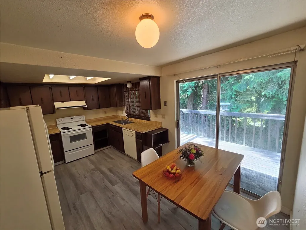 19119 130th Avenue SE Renton WA 98058