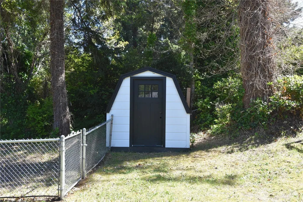 27813 L Place Ocean Park WA 98640