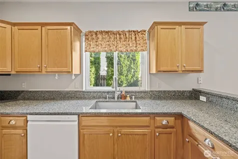 6714 109th Street Ct E Puyallup WA 98373