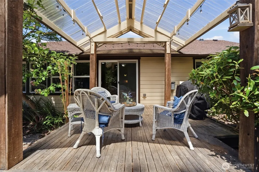4859 NE Deerbrook Lane Hansville WA 98340