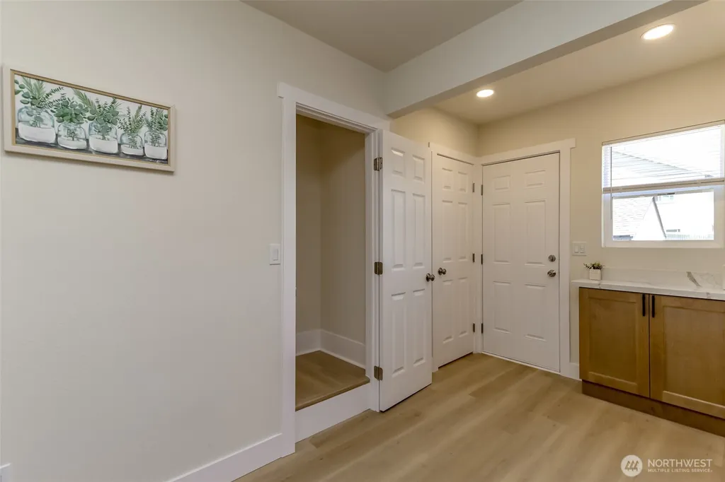 3833 E G Street Tacoma WA 98404