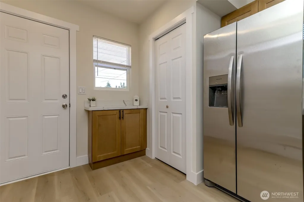 3833 E G Street Tacoma WA 98404
