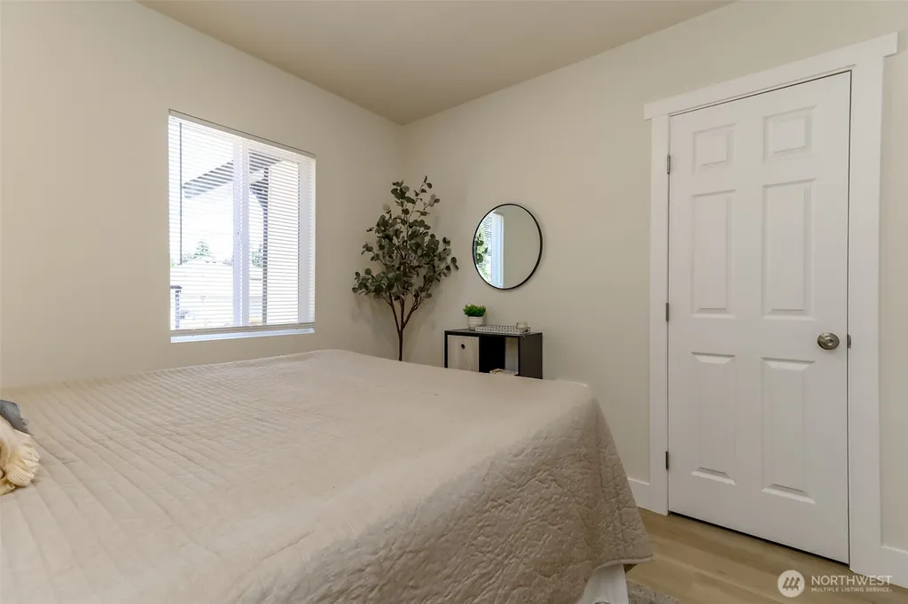 3833 E G Street Tacoma WA 98404