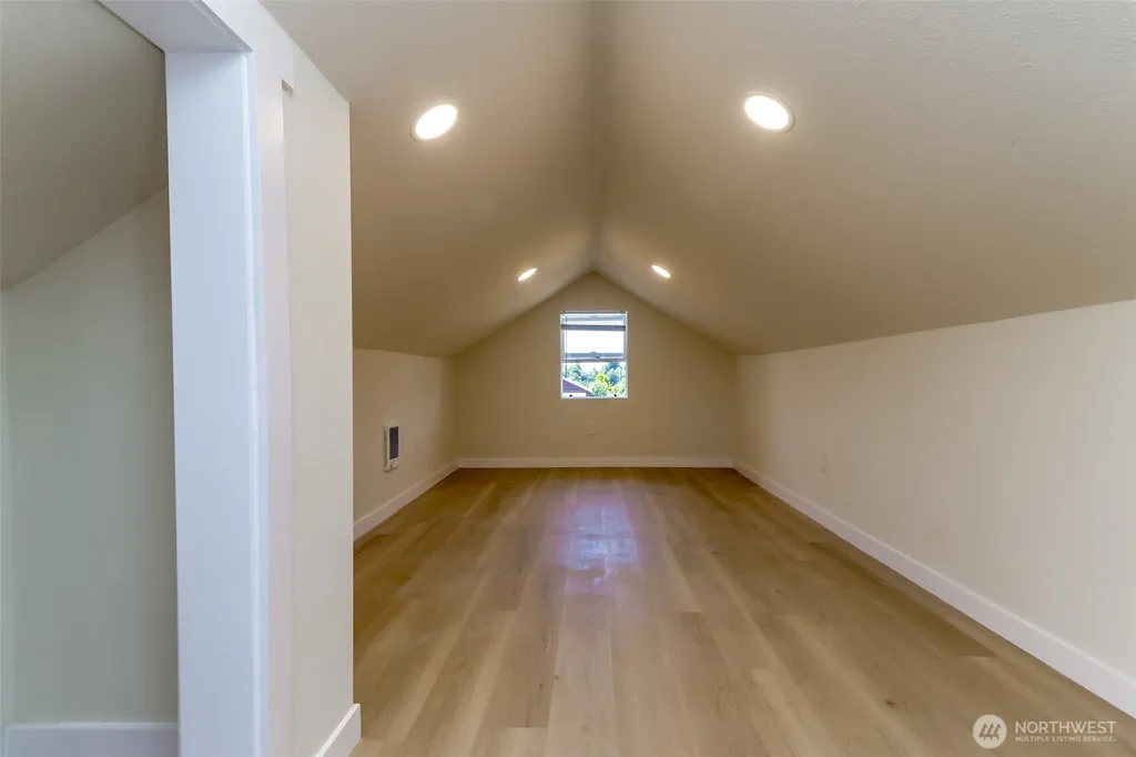 3833 E G Street Tacoma WA 98404
