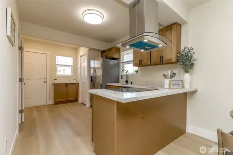 3833 E G Street Tacoma WA 98404