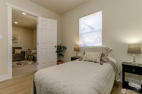 3833 E G Street Tacoma WA 98404