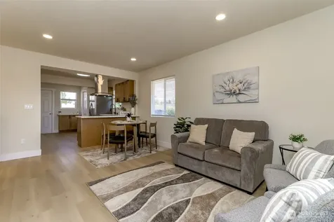 3833 E G Street Tacoma WA 98404