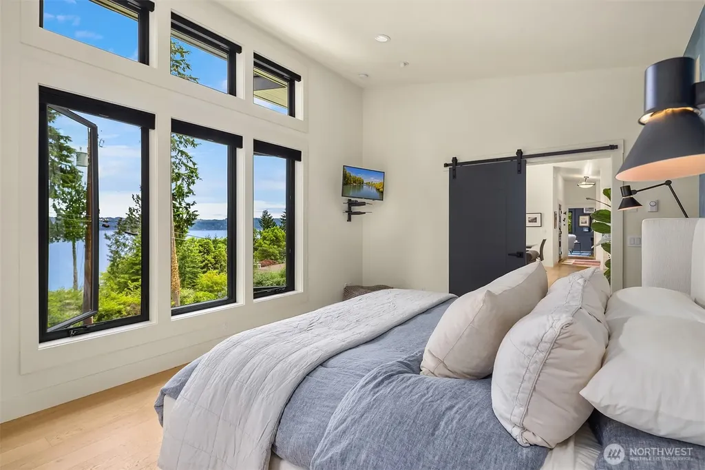 3604 Sunrise View Lane Greenbank WA 98253