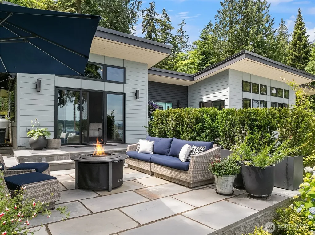 3604 Sunrise View Lane Greenbank WA 98253