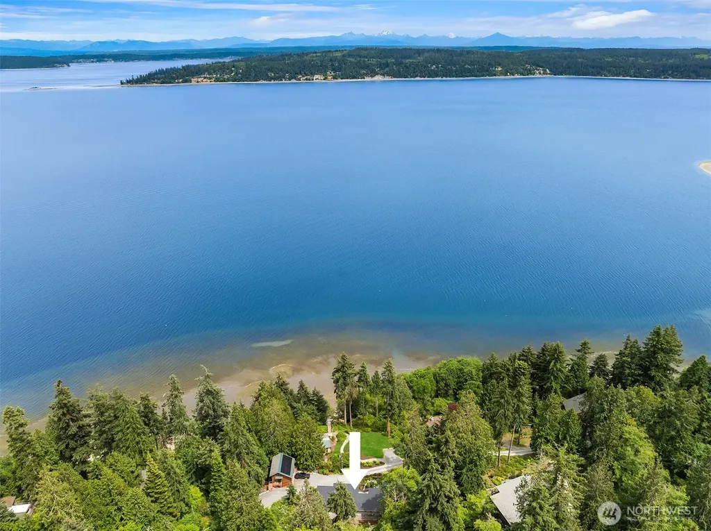 3604 Sunrise View Lane Greenbank WA 98253