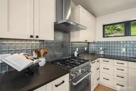 3604 Sunrise View Lane Greenbank WA 98253