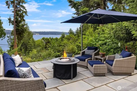 3604 Sunrise View Lane Greenbank WA 98253